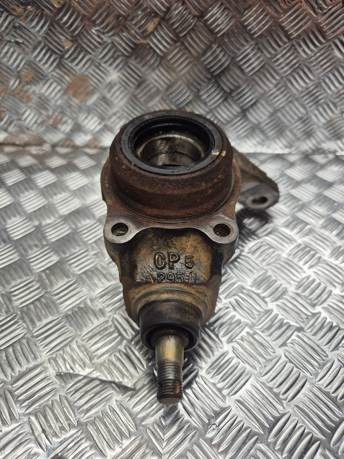 Fusée avant gauche HONDA FOURTRAX 350 RANCHER 4X4 2004-2006