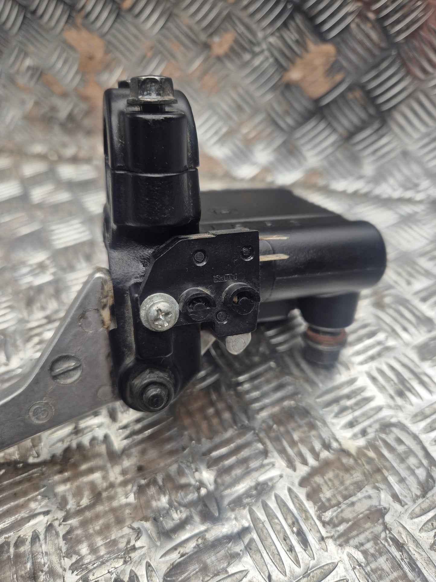 Maitre cylindre de frein arrière Peugeot 125 satelis 2007-2011