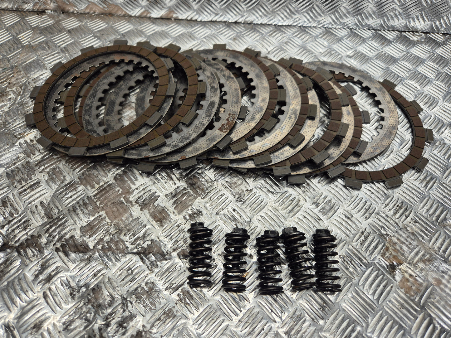 Disques d'embrayage + ressorts YAMAHA 250 YZF 2010-2013