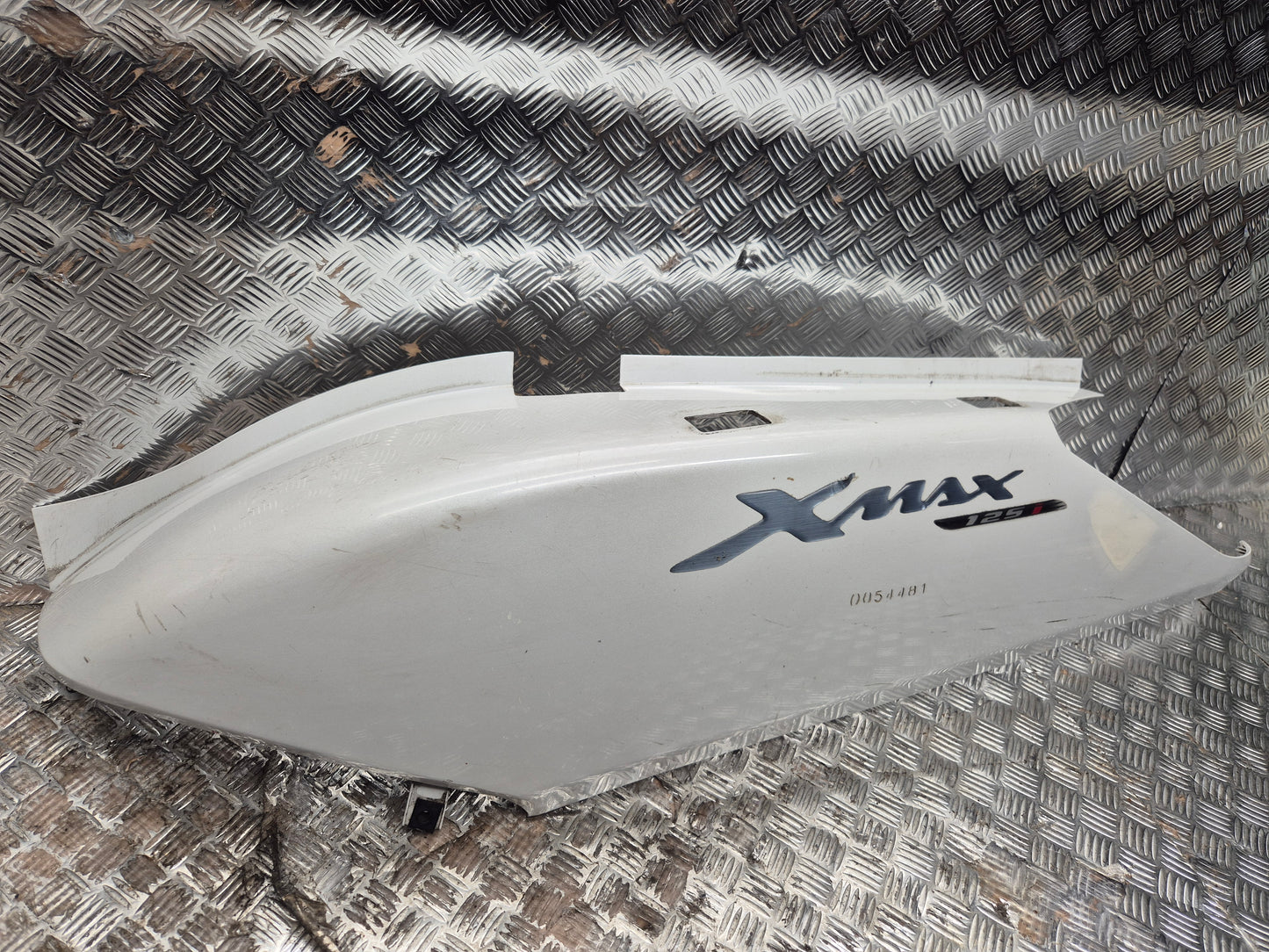 Carénage arrière gauche YAMAHA 125 X-MAX 2006-2009
