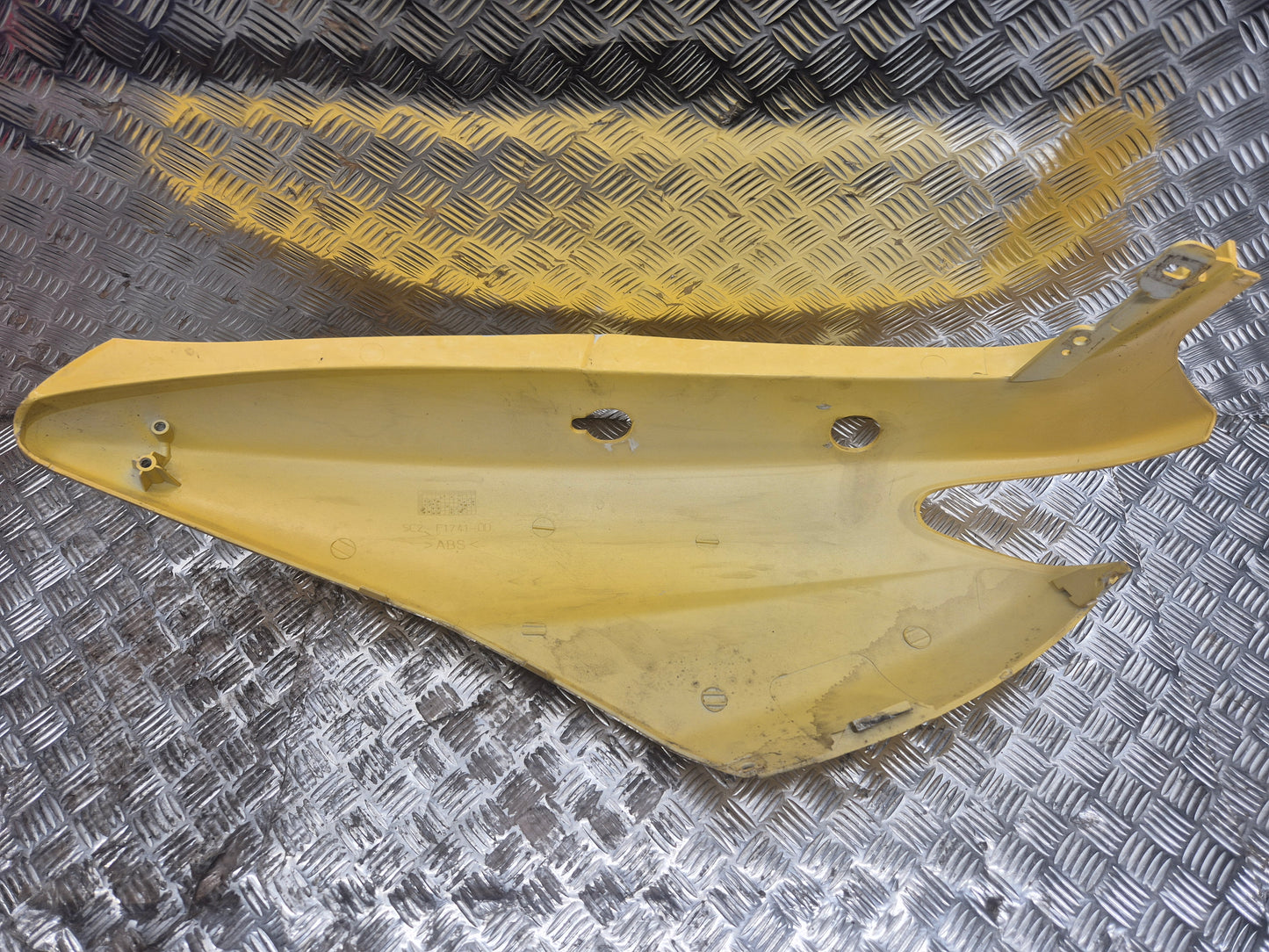 Coque arrière droite YAMAHA 50 NEOS 4TEMPS 2008-2016