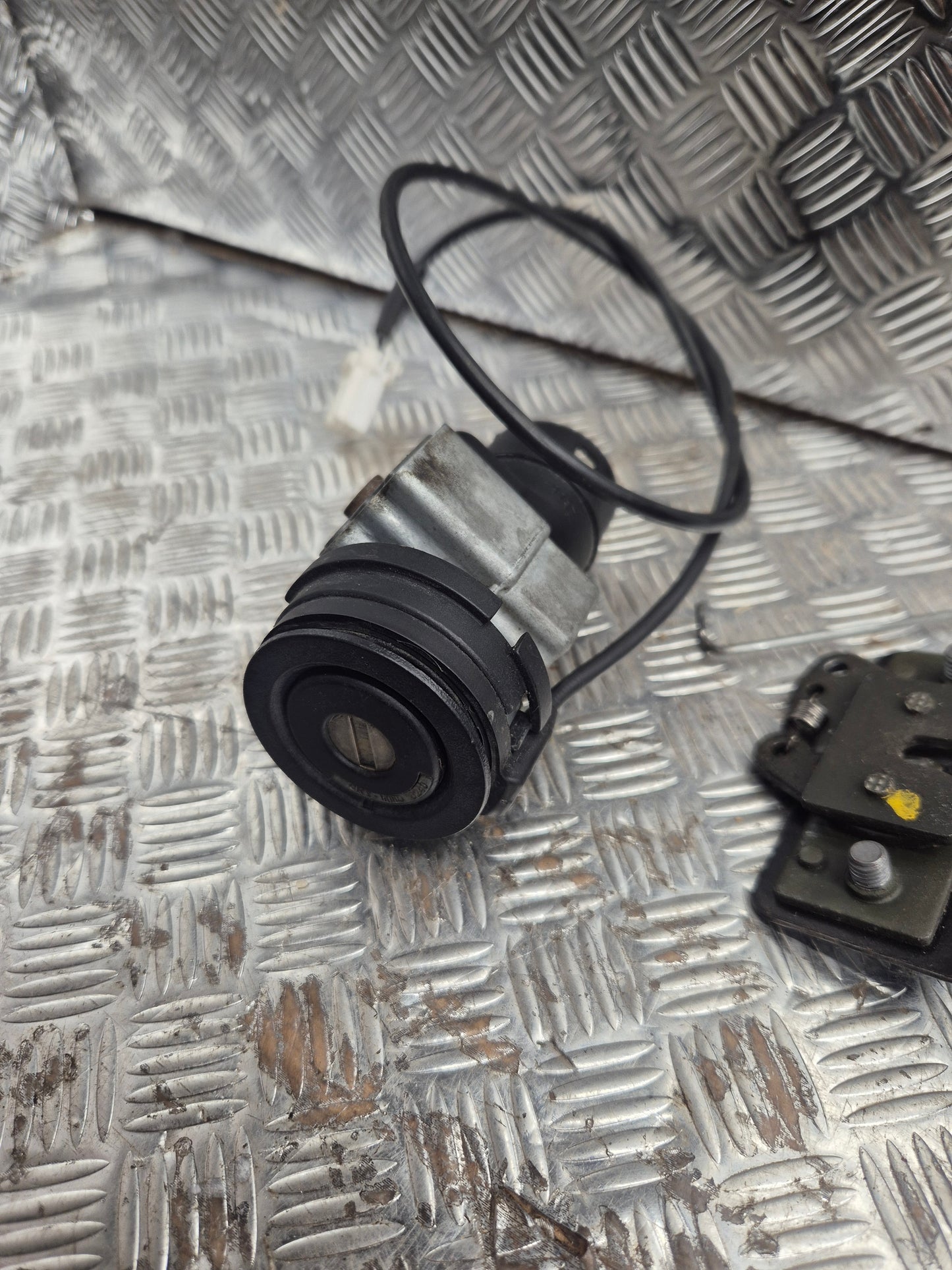 Kit serrure PEUGEOT 125 SATELIS 2010