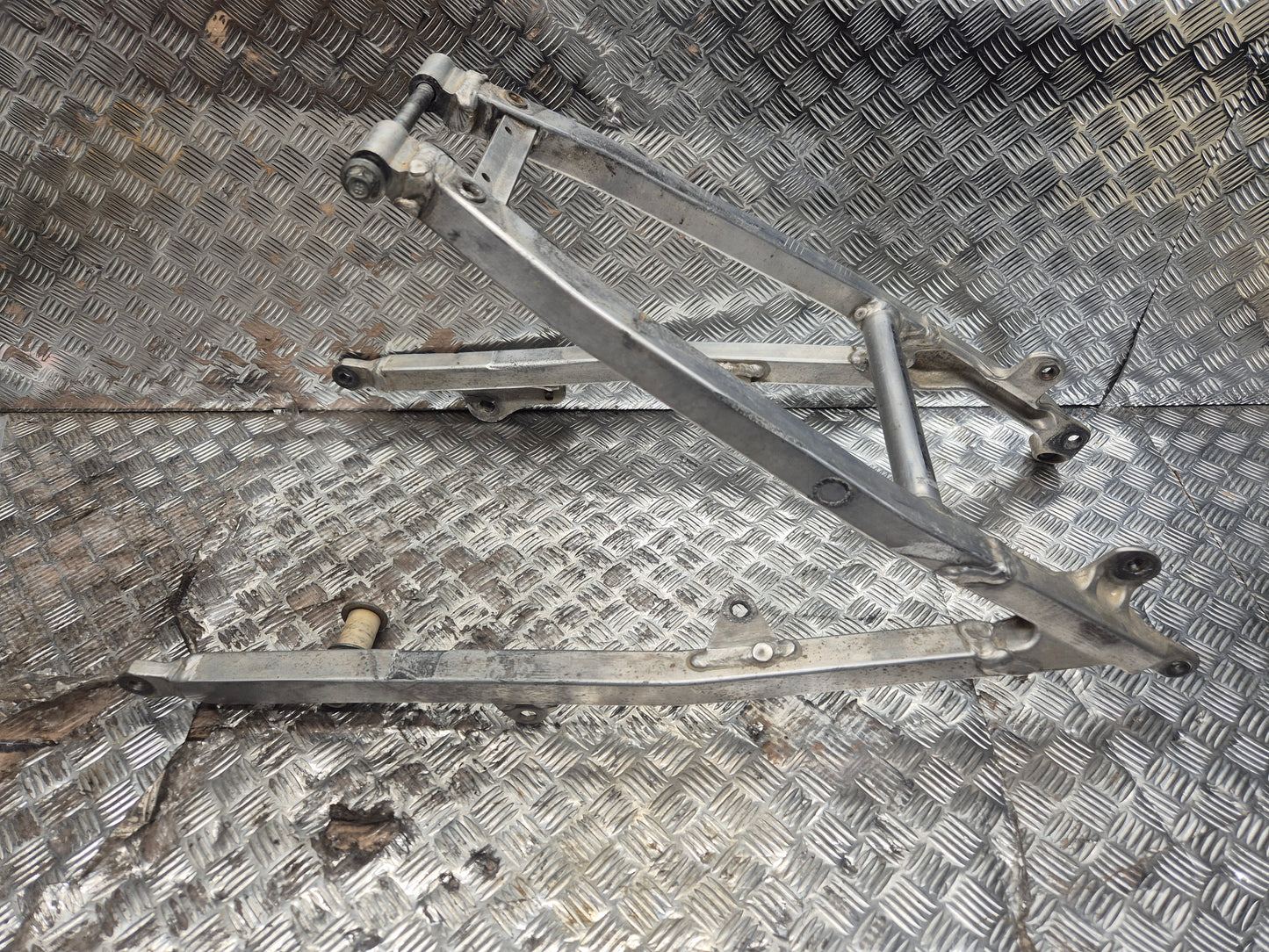 Boucle arrière YAMAHA 250 YZF 2006-2009