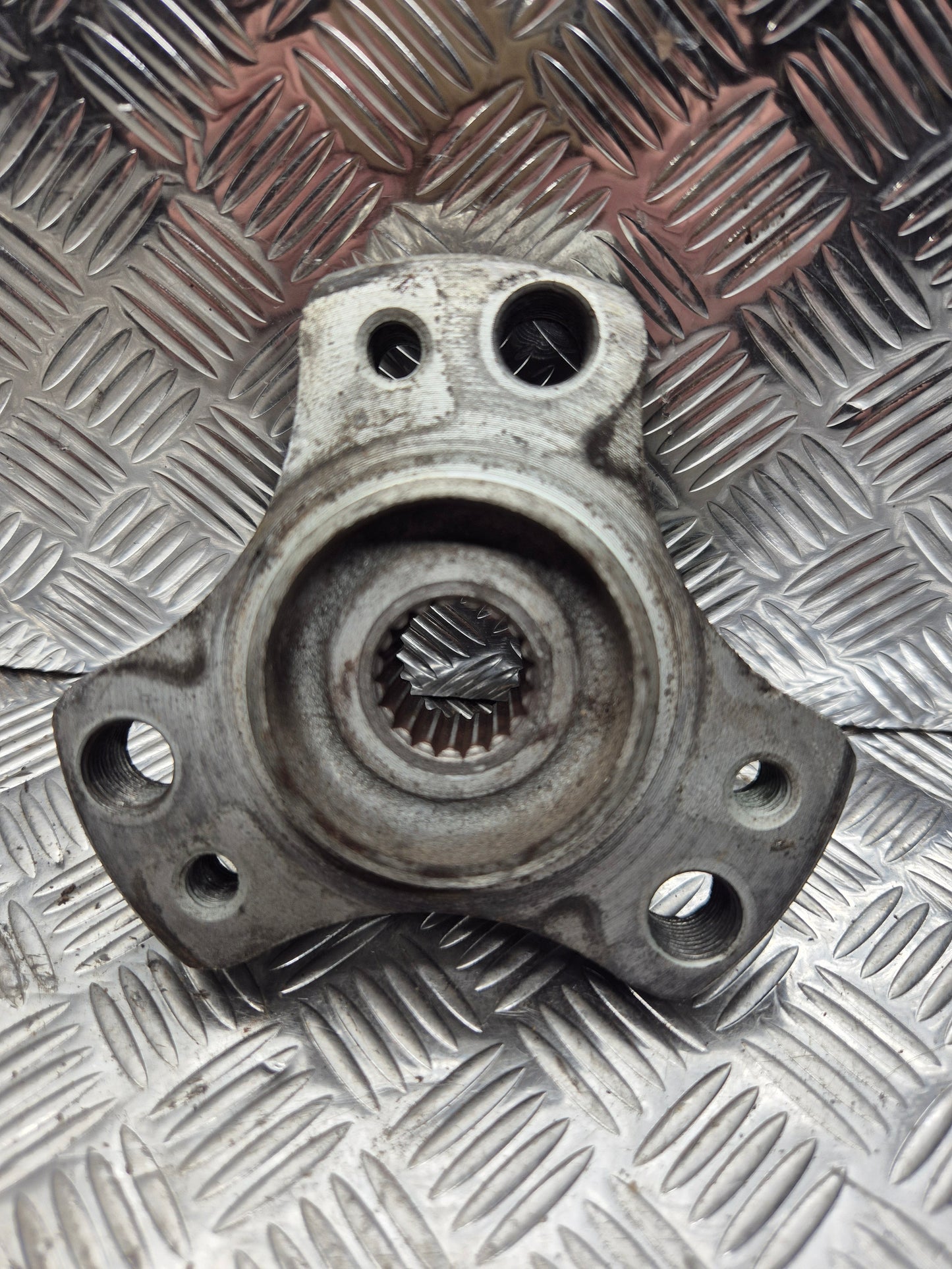 Moyeu de roue arrière PEUGEOT 125 SATELIS 2007-2011