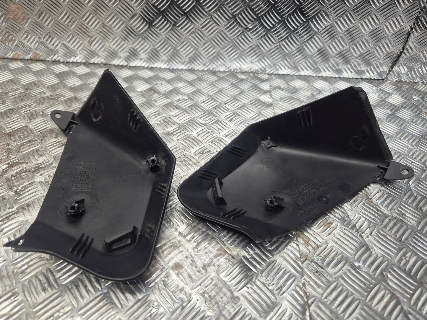 Cache guidon YAMAHA 125 X-MAX 2006-2009