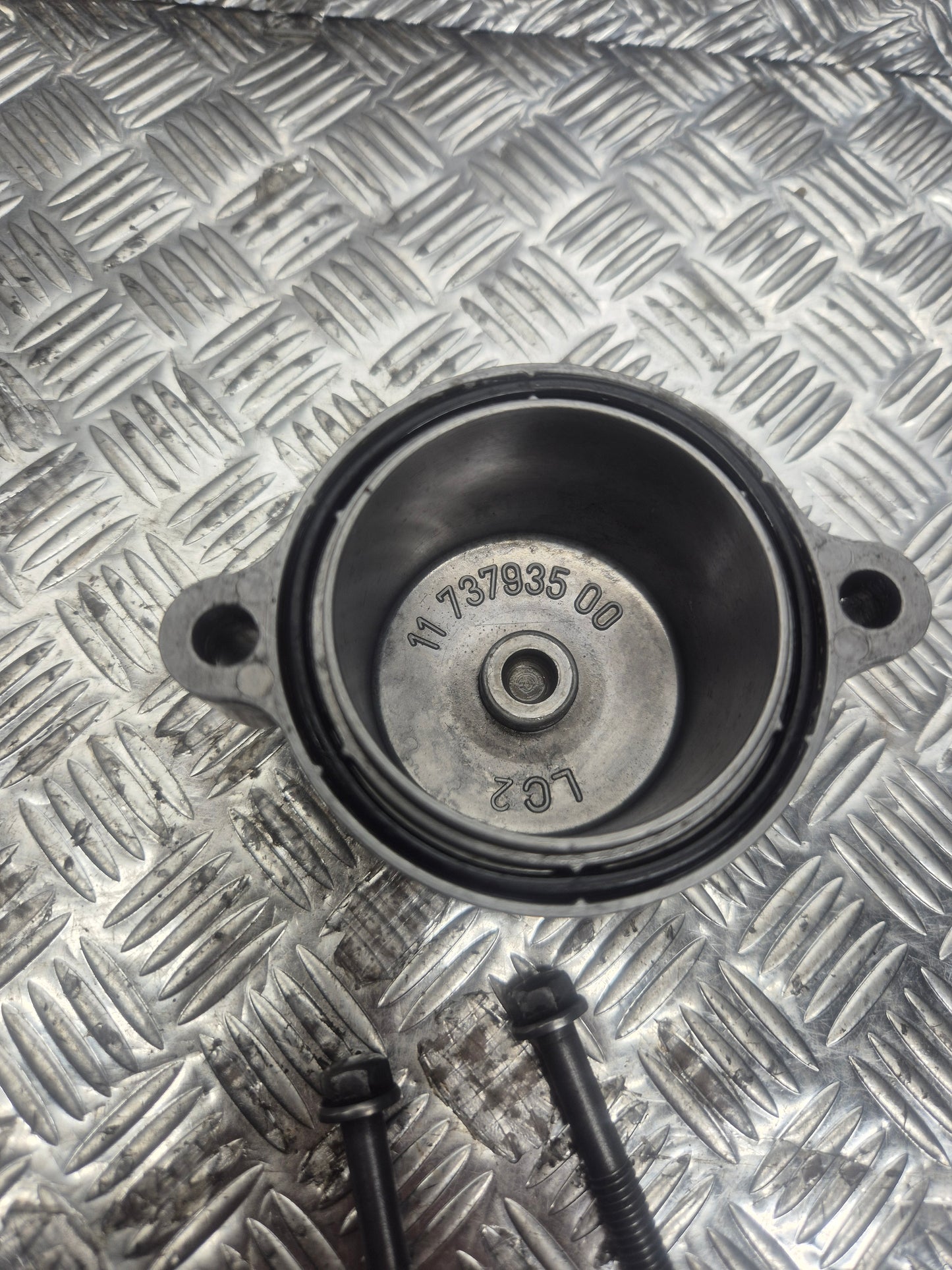 Couvercle de filtre à huile PEUGEOT 125 SATELIS 2007-2011