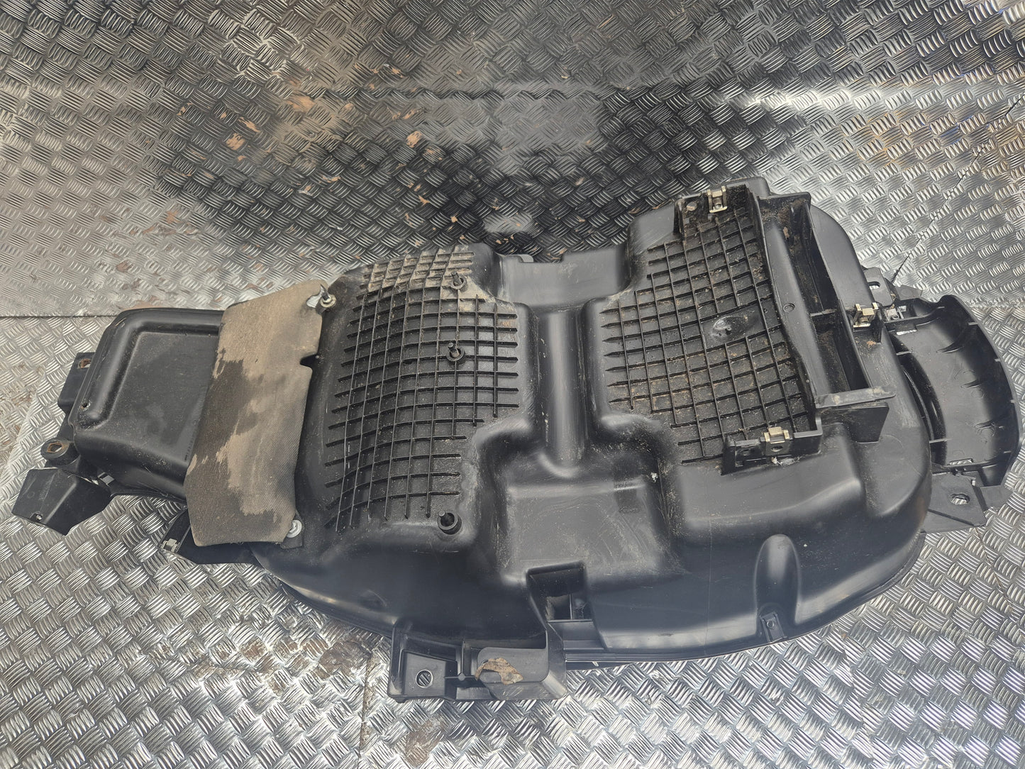 Coffre sous selle PEUGEOT SATELIS 125 2007-2011