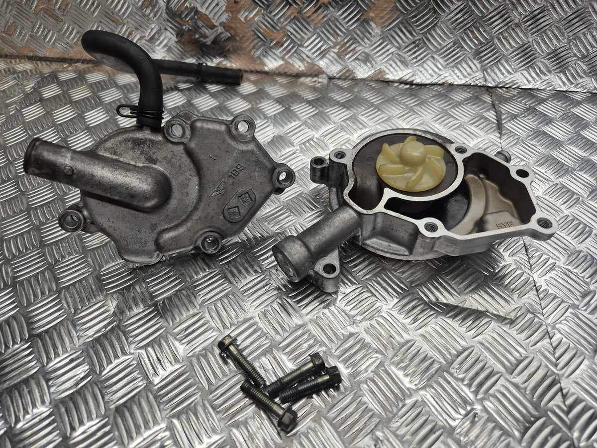 Pompe à eau YAMAHA 125 X-MAX 2006-2009