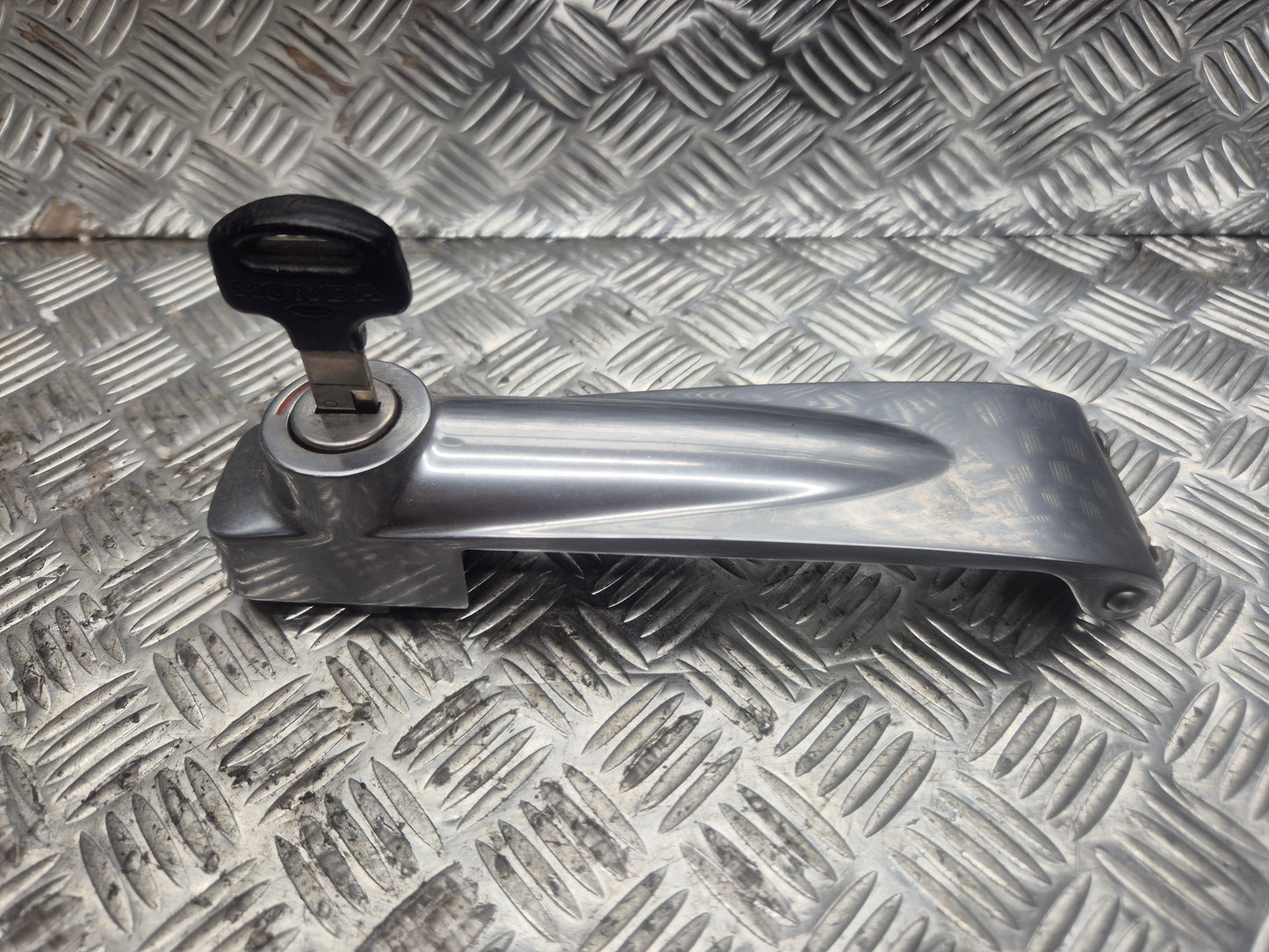 Verrouillage de bouchon d'essence avec serrure HONDA CB650Z CB750-900-1100 CBX - 17