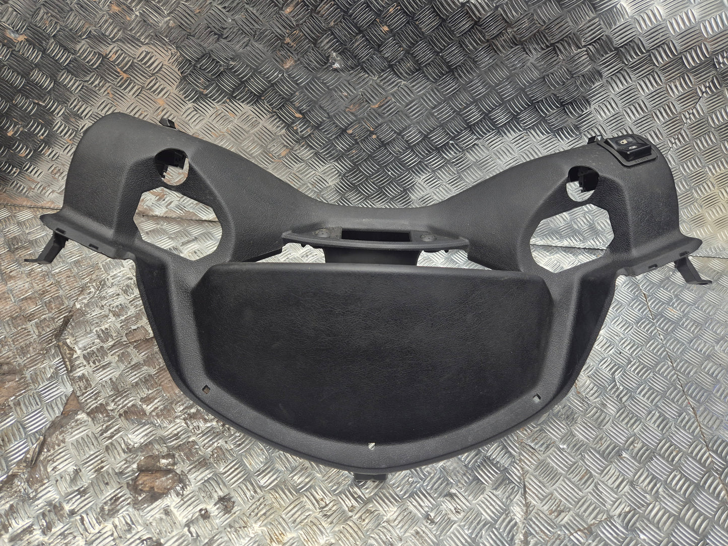 Entourage de compteur YAMAHA 125 X-MAX 2006-2009