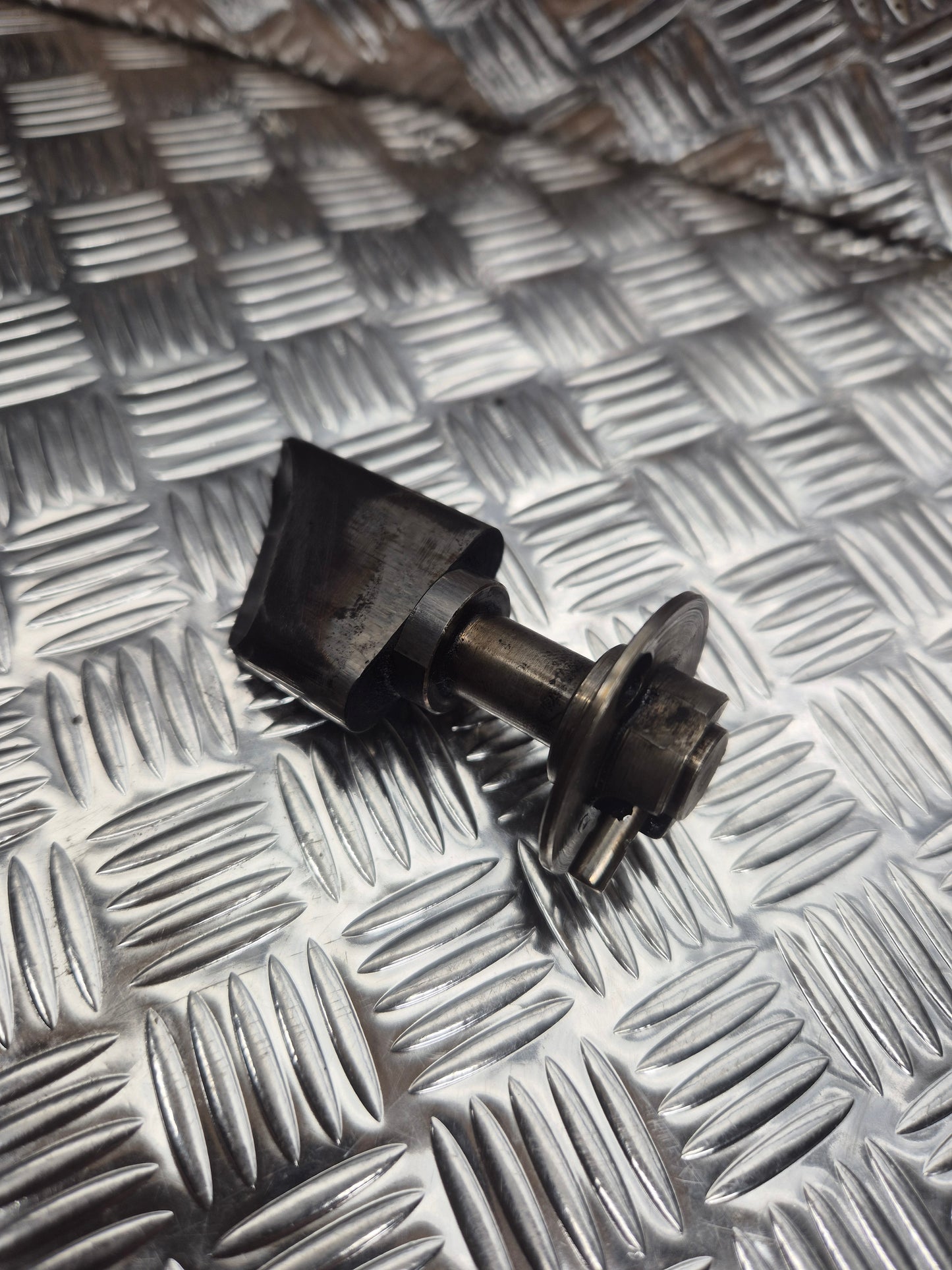 Axe de valve + valve d'échappement GASGAS 125 EC 2007-2009
