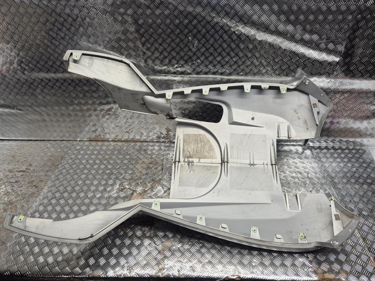 Bas de caisse PEUGEOT 125 SATELIS 2007-2011