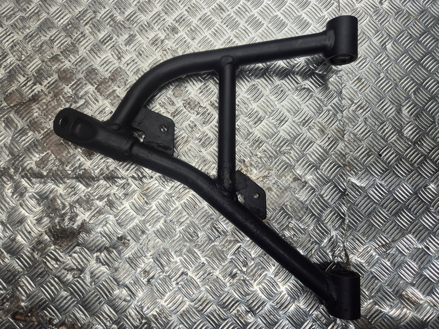 Triangle inférieur gauche HONDA FOURTRAX 350 RANCHER 4X4 2004-2006