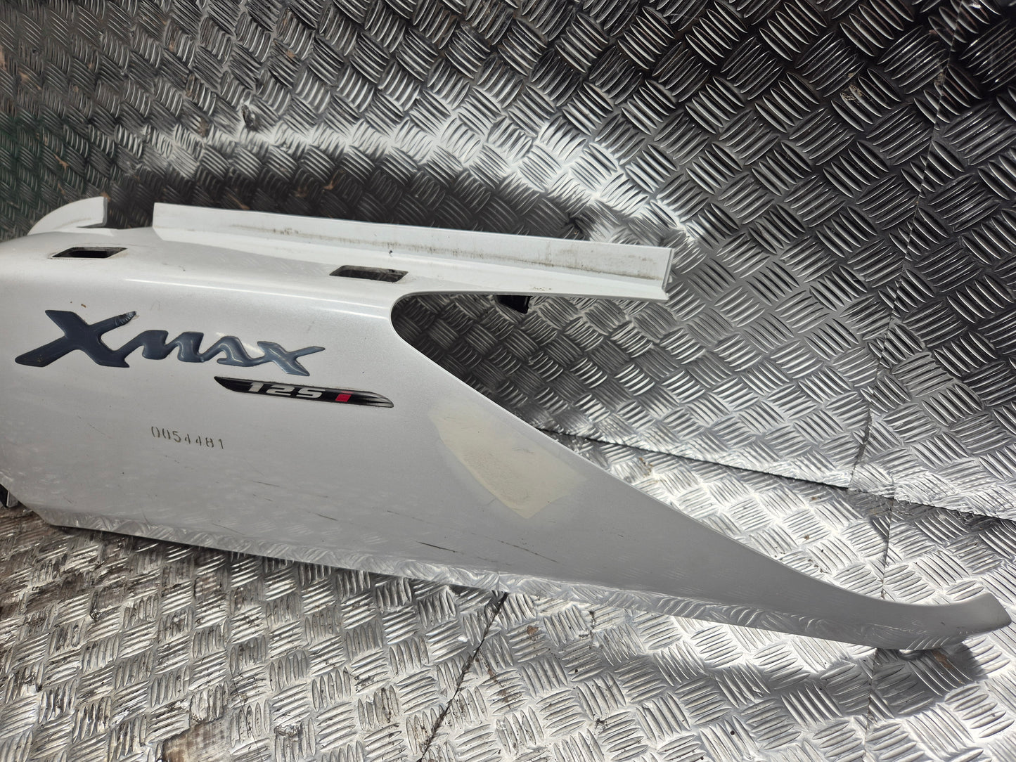 Carénage arrière gauche YAMAHA 125 X-MAX 2006-2009