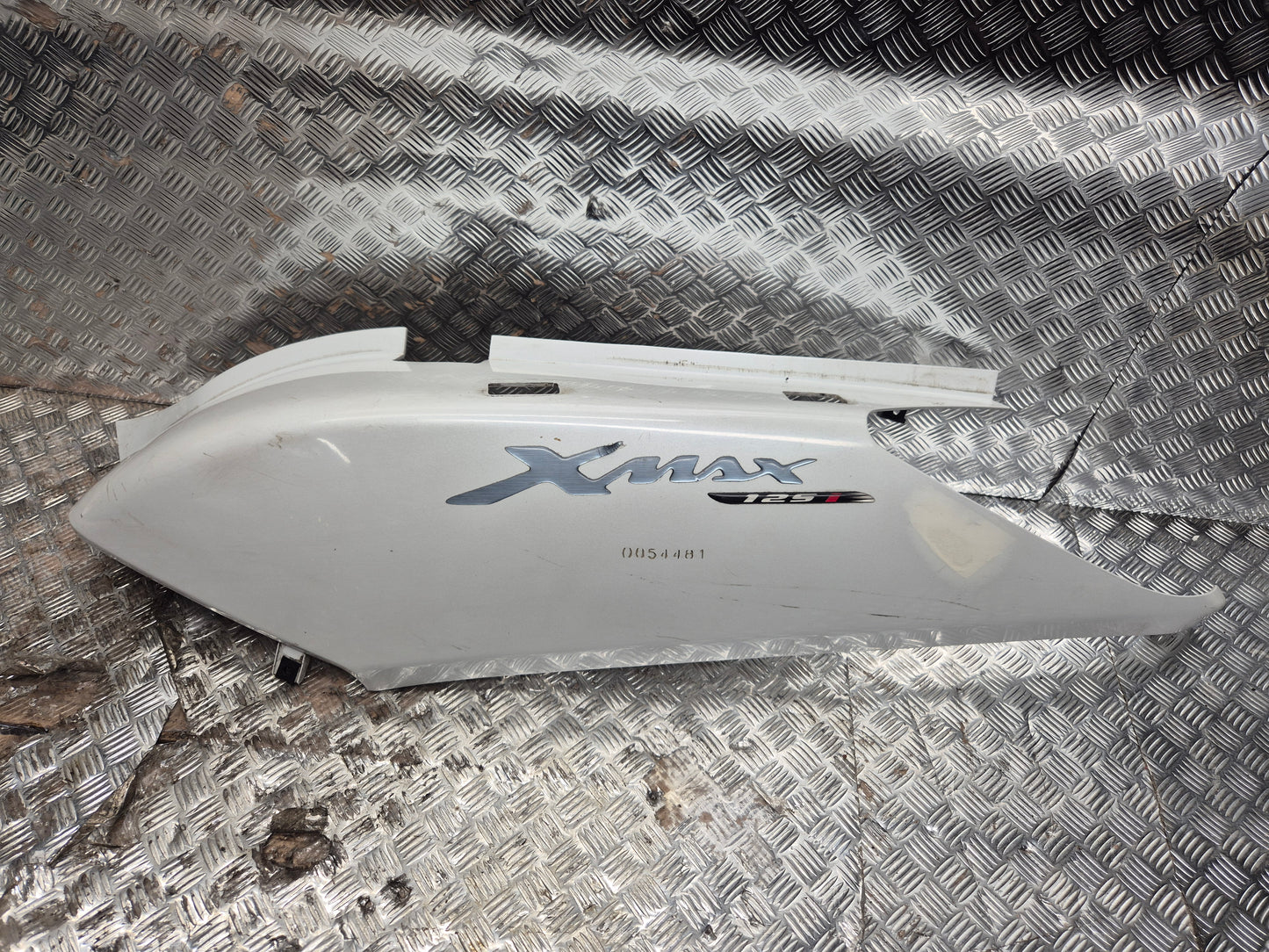 Carénage arrière gauche YAMAHA 125 X-MAX 2006-2009