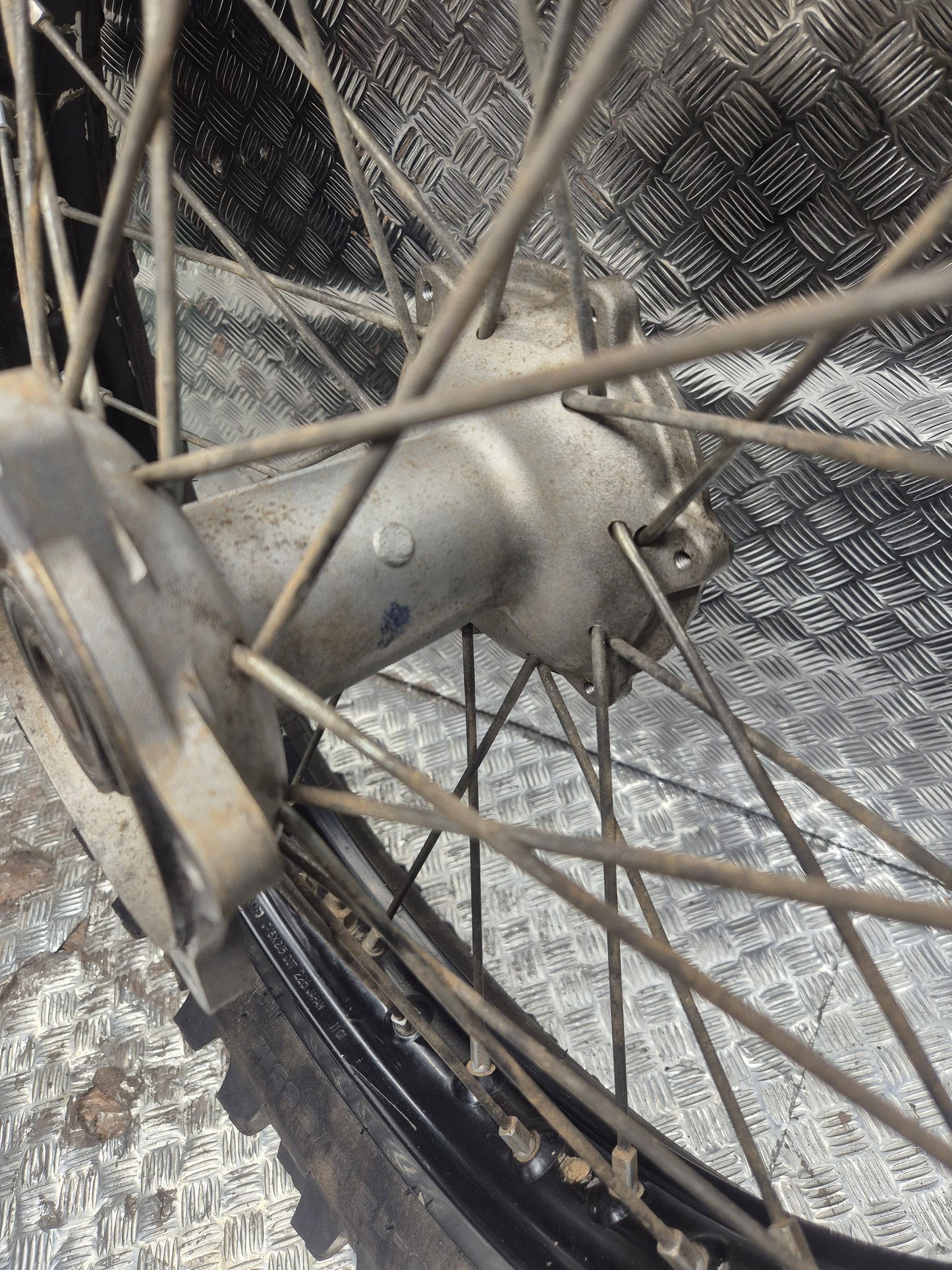 Jante arrière YAMAHA 250 450 YZF WRF 2006-2009