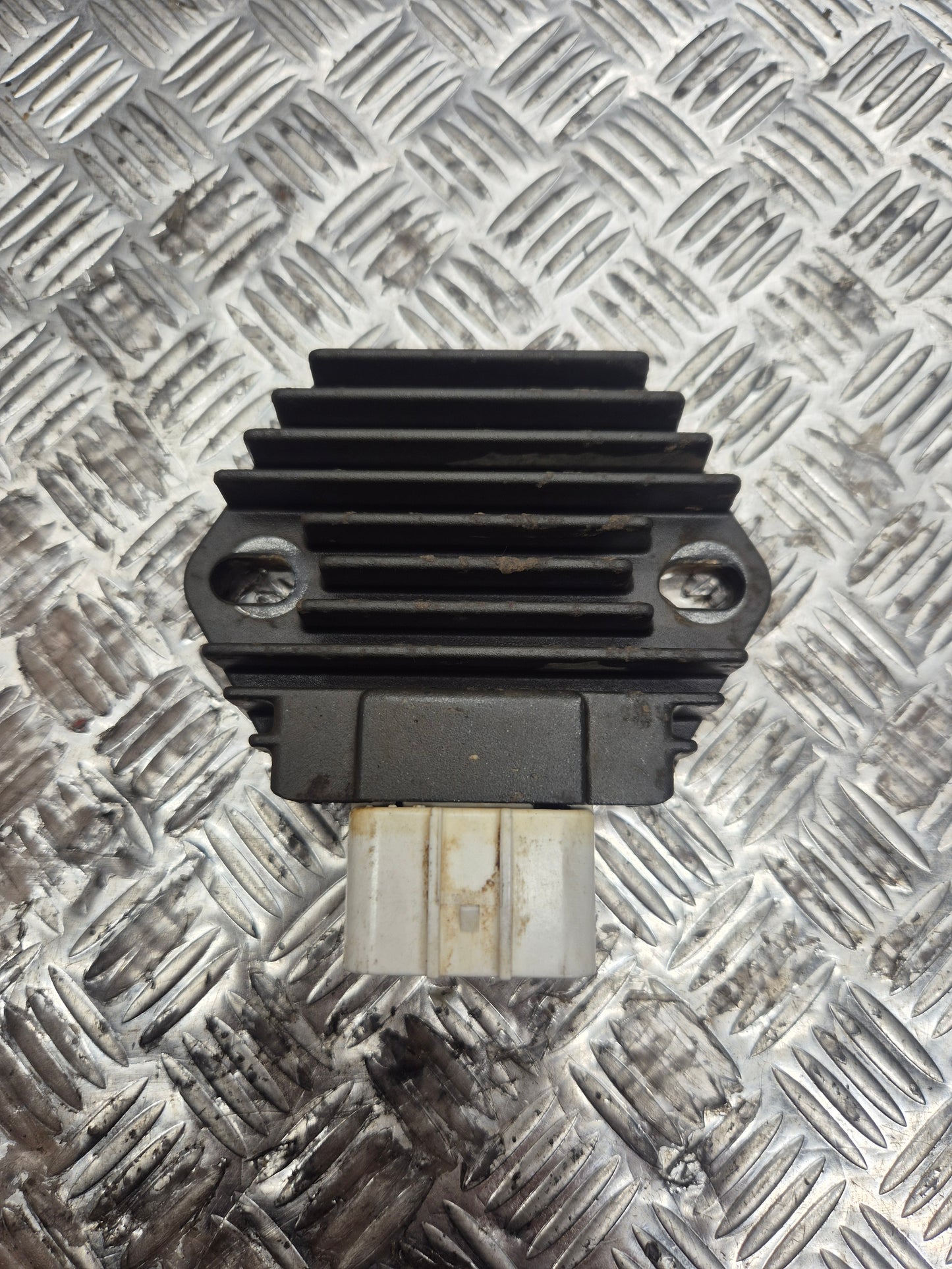 Régulateur de tension HONDA FOURTRAX 350 RANCHER 4X4 2004-2006