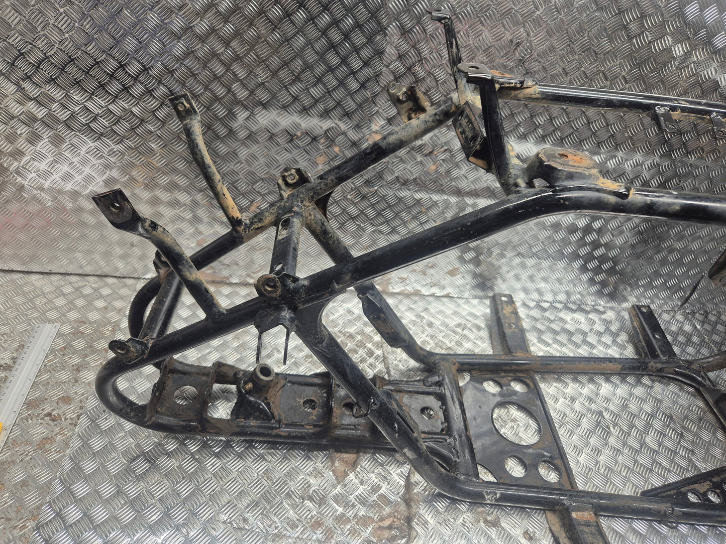 Cadre + barre de direction YAMAHA YFA 125 BREEZE