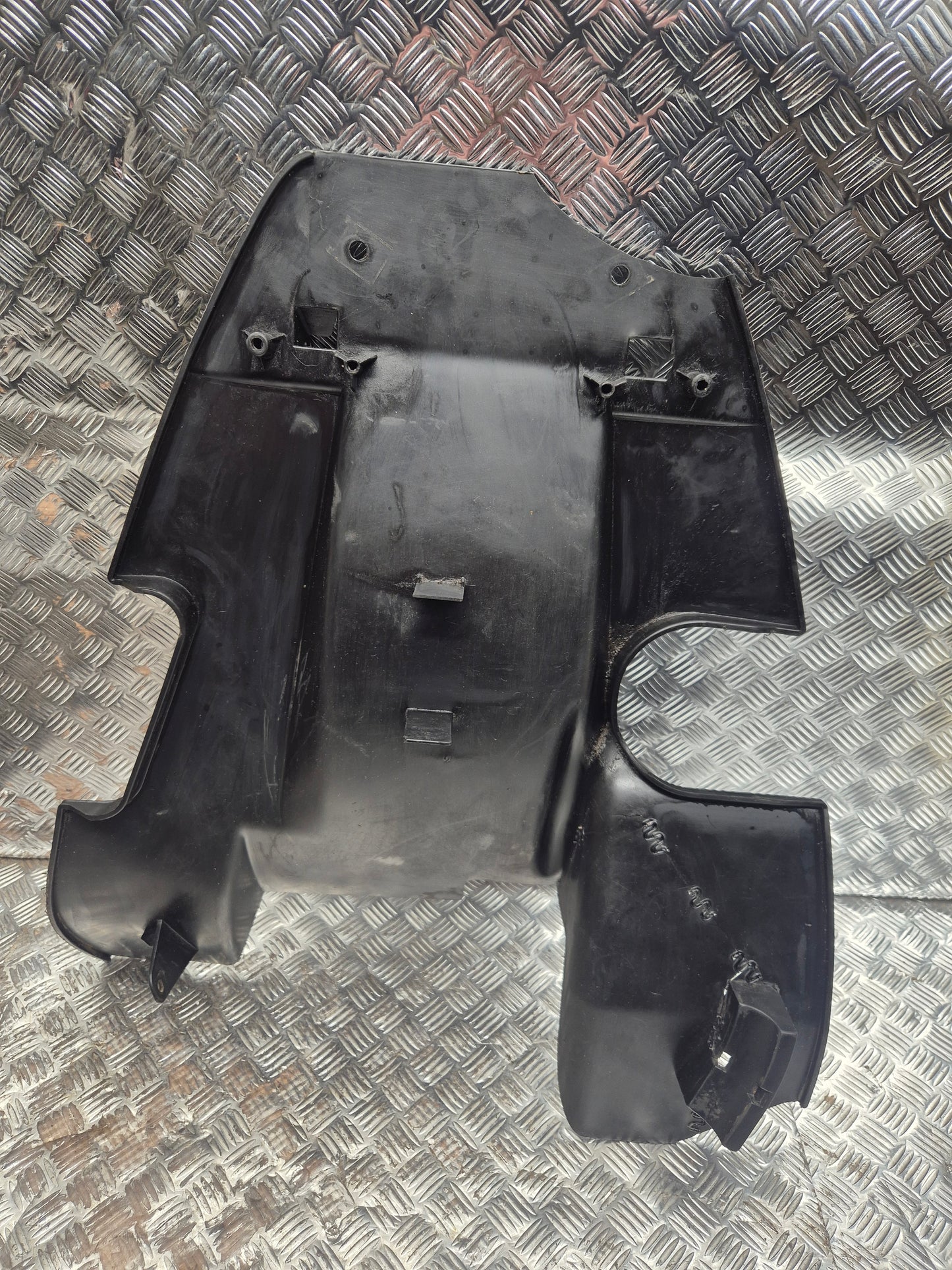 Passage de roue arrière MBK BOOSTER YAMAHA BW'S 2004-2017
